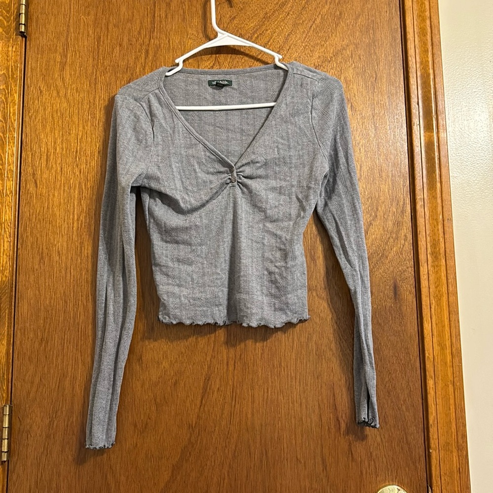 eyelet grey crop tops